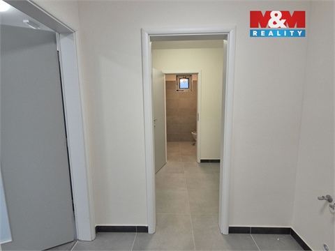 Pronájem obchodních prostor, 128 m² 10