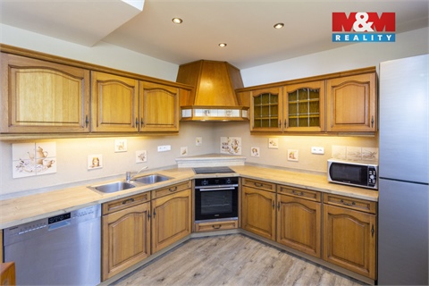 Pronájem rodinného domu, 147 m² 2