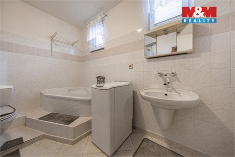 Prodej rodinného domu, 165 m² - 14