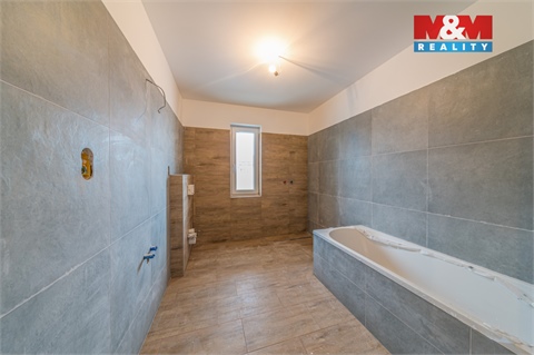 Prodej rodinného domu, 121 m² 14