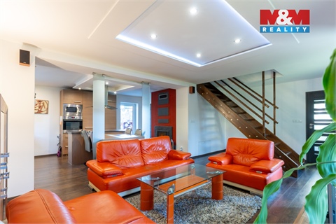 Prodej rodinného domu, 179 m² 2