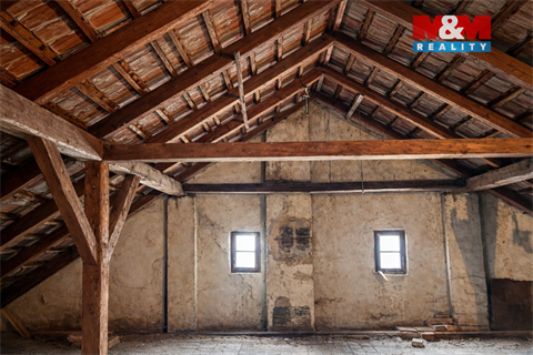 Prodej rodinného domu, 195 m² - 0