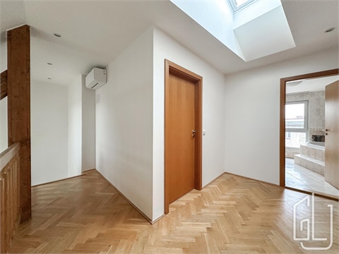 Pronájem bytu 4+1, 139 m² - 12
