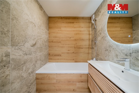 Prodej bytu 4kk, 72 m² 2