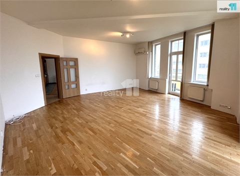 Pronájem bytu 2kk, 82 m² - 4