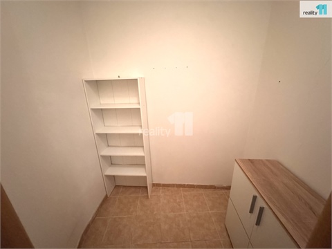 Pronájem bytu 2kk, 82 m² - 12