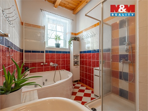 Prodej rodinného domu, 285 m² 6