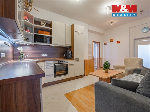 Prodej rodinného domu, 285 m² - 10