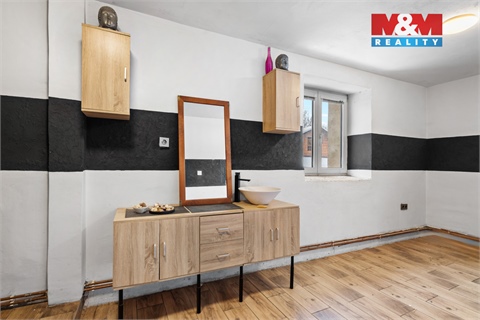 Prodej rodinného domu, 342 m² 6