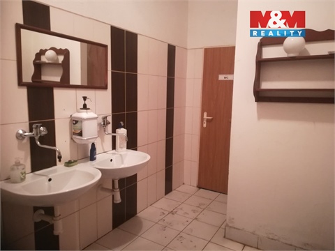 Pronájem skladu / haly, 960 m² - 0