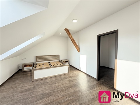 Pronájem bytu 3kk, 105 m² - 8