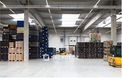 Pronájem skladu / haly, 350 m² 2