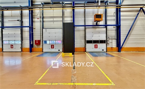 Pronájem skladu / haly, 4 000 m² - 0