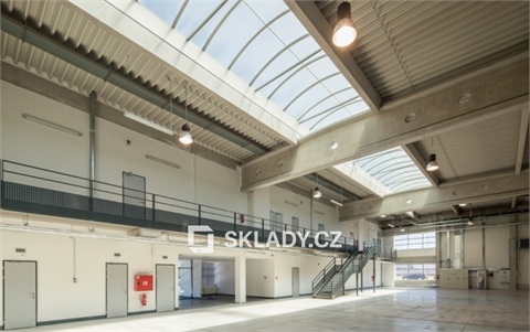 Pronájem skladu / haly, 2 200 m² 2