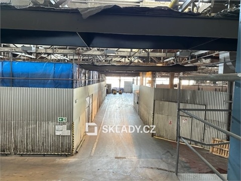 Pronájem skladu / haly, 1 000 m² 2