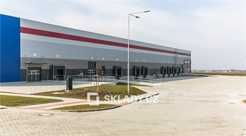 Pronájem skladu / haly, 8 000 m² - 0