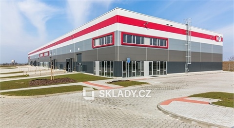 Pronájem skladu / haly, 8 000 m² 2