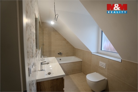 Prodej rodinného domu, 104 m² - 8