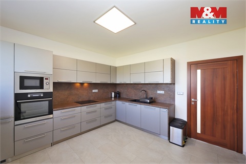 Prodej obchodních prostor, 1 381 m² 12