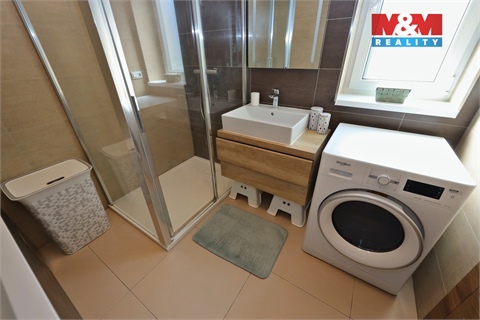 Prodej obchodních prostor, 1 381 m² 8