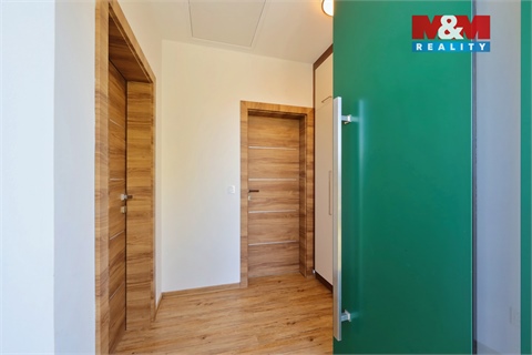 Prodej obchodních prostor, 1 381 m² 20