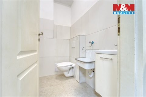 Pronájem obchodních prostor, 107 m² 4