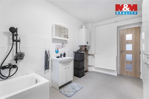 Prodej rodinného domu, 172 m² - 6