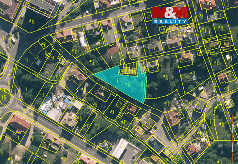 Prodej stavebního pozemku, 1 052 m² 0