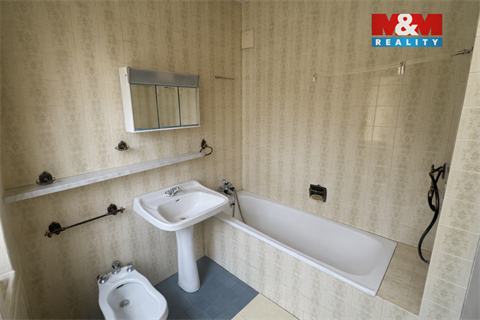 Prodej rodinného domu, 168 m² - 6