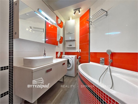 Pronájem bytu 1kk, 48 m² - 0