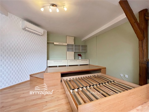 Pronájem bytu 1kk, 48 m² - 8
