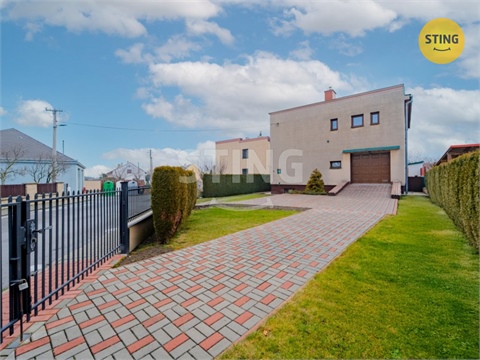 Prodej rodinného domu, 213 m² 0