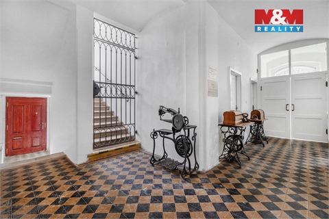 Prodej obchodních prostor, 1 225 m² 22