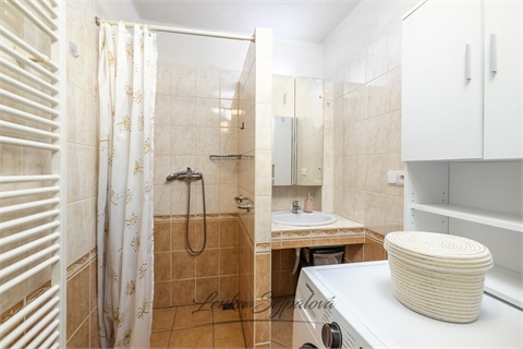 Prodej rodinného domu, 76 m² 8