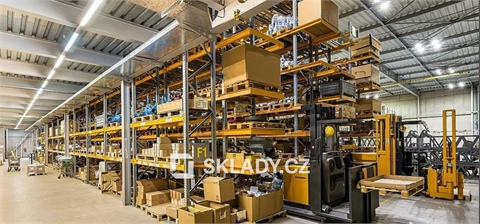 Pronájem skladu / haly, 2 828 m² - 2