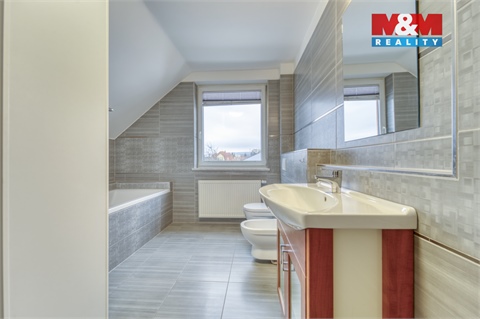 Prodej rodinného domu, 135 m² - 26