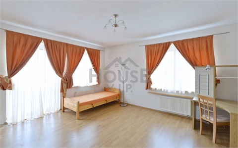 Pronájem vily, 839 m² 12