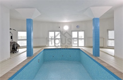 Pronájem vily, 839 m² - 10