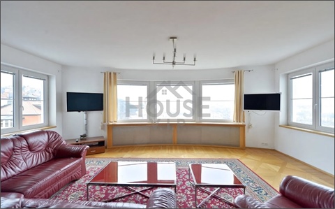 Pronájem vily, 839 m² - 4