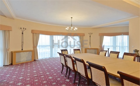 Pronájem vily, 839 m² - 6