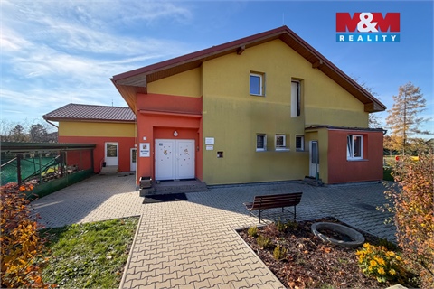 Prodej stavebního pozemku, 2 218 m² 12