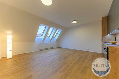 Pronájem bytu 1kk, 36 m² 2