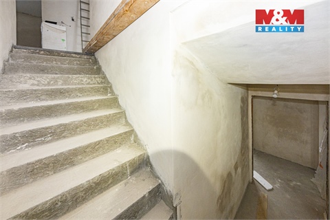 Prodej rodinného domu, 257 m² - 16