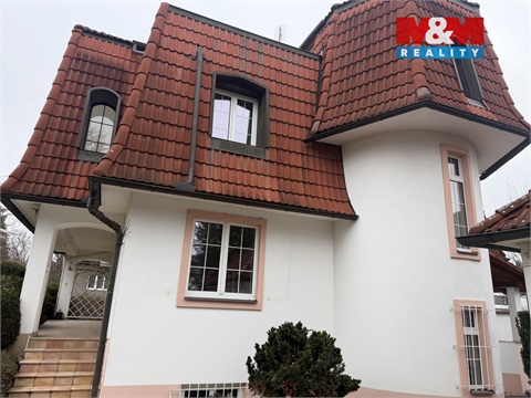 Pronájem rodinného domu, 291 m² 14