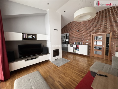 Prodej rodinného domu, 208 m² - 8