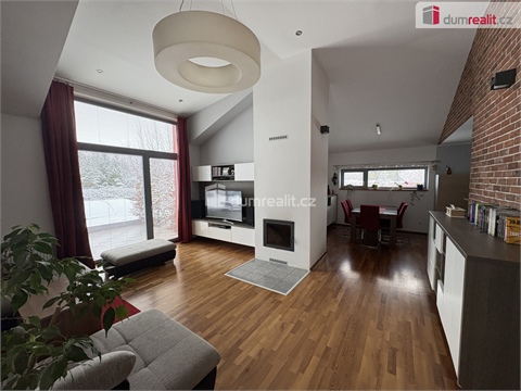 Prodej rodinného domu, 208 m² - 6