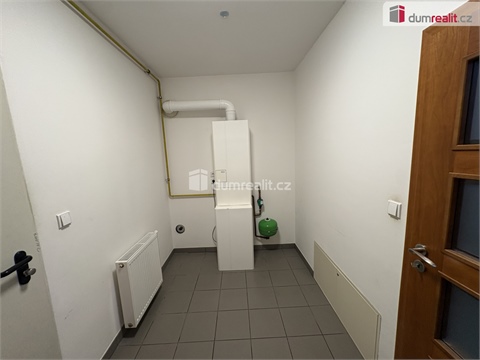 Prodej rodinného domu, 208 m² - 14