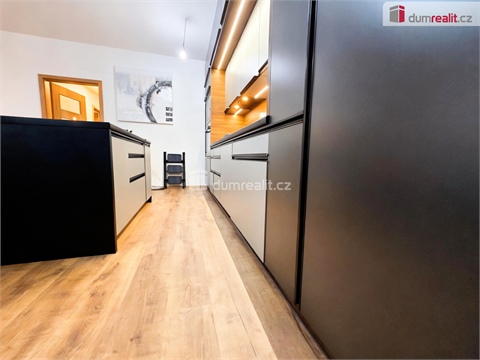 Prodej bytu 3kk, 107 m² - 8