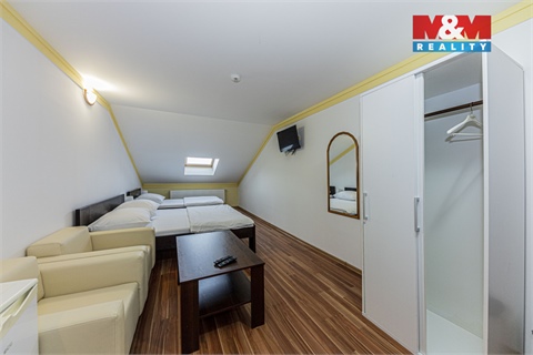 Pronájem bytu 1kk, 28 m² - 0