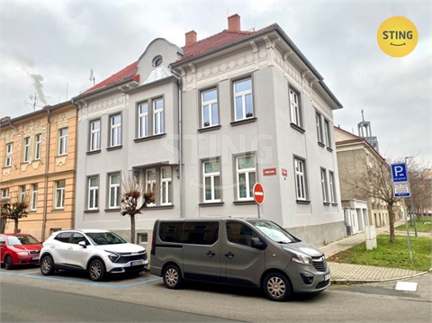 Pronájem bytu 3+1, 133 m² 0